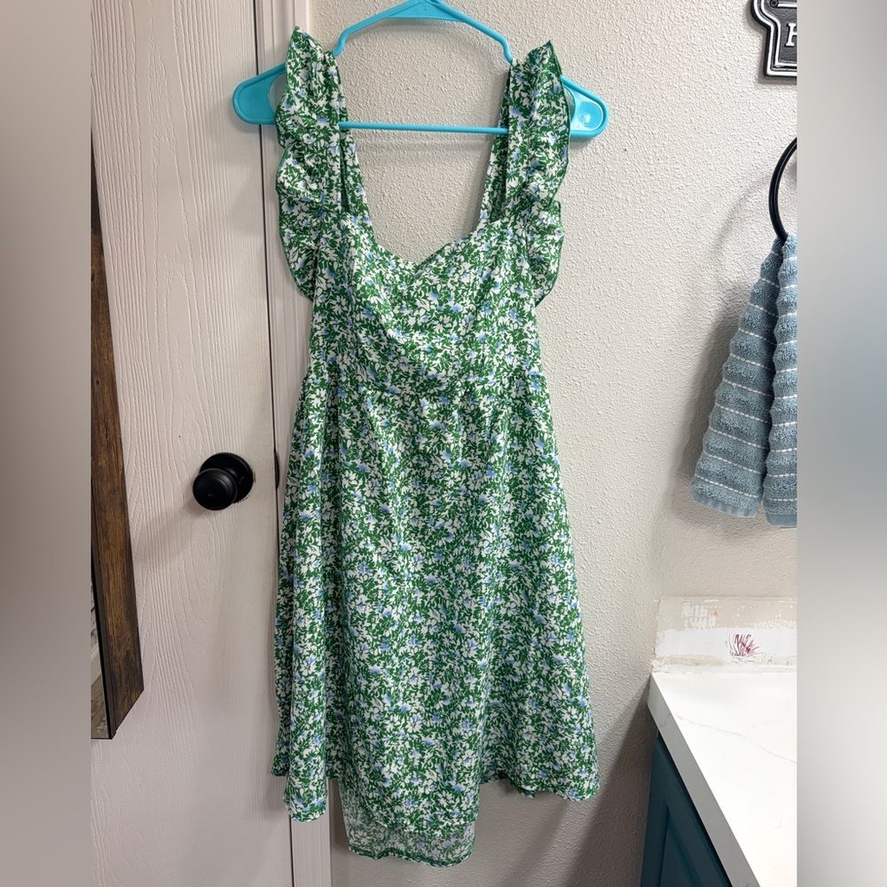 SHEIN Green Floral Midi Dress with White Accents